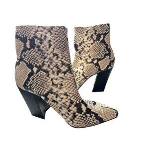 Vince Camuto Snake Print Ankle Boots Black White Block Heel Pointed Toe Size 9.5